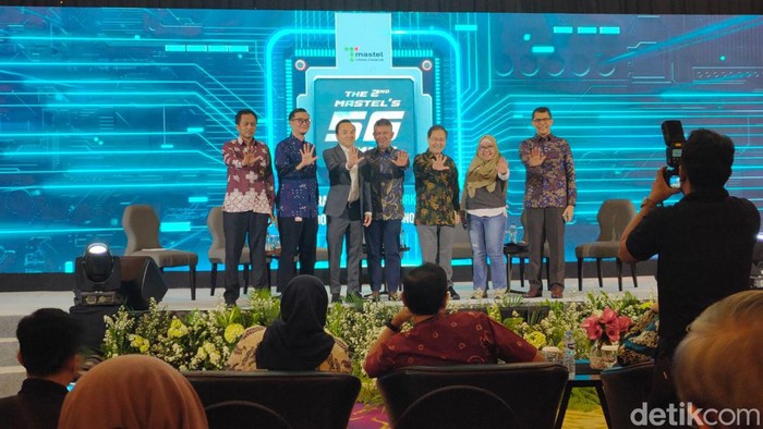 Teknologi 5G di Tanah Air saja seakan tidak ada kemajuan, lalu apakah Indonesia berencana langsung loncat ke jaringan generasi keenam alias 6G? Begini kata Roni Nurmal, Director Ericsson Indonesia.