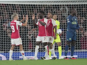 Arsenal Gilas PSV Eindhoven 4 Gol Tanpa Balas