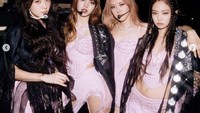 BLACKPINK memiliki 4 member, yaitu Jisoo, Jennie, Rose, dan Lisa. Mereka menghebohkan para penggemar soal kontrak mereka. Baru Rose BLACKPINK yang memutuskan perpanjang kontrak dengan YG Entertainment. Foto: dok. BLACKPINK
