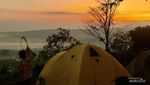 Pagi Syahdu di Bukit Pamoyanan, Negeri di Atas Awan
