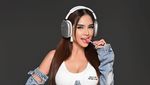 5 Pesona DJ Joana yang Happy dan Lega Sudah Bercerai