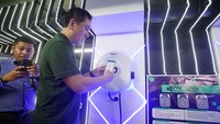 Tantangan utama transformasi menuju elektrifikasi yang lebih masif adalah ketersediaan ekosistem termasuk charging system atau SPKLU. Maka dari itu, peran swasta sangat dibutuhkan.