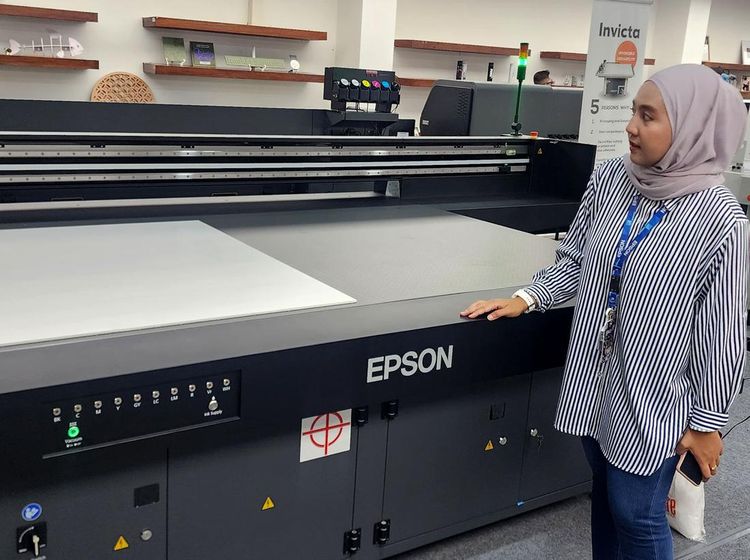 Epson Kembangkan Aplikasi Signage yang Lebih Luas