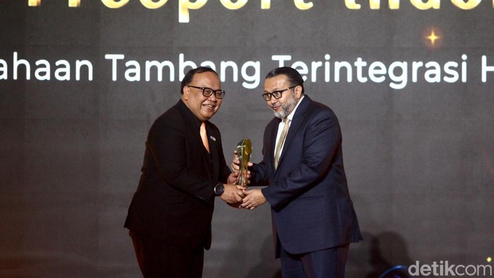 Freeport Indonesia Jadi Perusahaan Tambang Terintegrasi Hulu ke Hilir PT Freeport Indonesia (PTFI) dinobatkan menjadi Perusahaan Tambang Terintegrasi Hulu ke Hilir dalam Detikcom Awards 2023. PTFI selama ini dinilai telah menjadi perusahaan tambang mineral yang memiliki bisnis yang terintegrasi dari hulu ke hilir yang cukup lengkap.