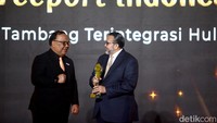 Hasil konsentrat yang dihasilkan juga termasuk disalurkan ke smelter tembaga dalam negeri yakni PT Smelting. PTFI juga memiliki pabrik pengolahan bijih (Mill) yang mengolah bijih dari tambang melalui daerah konsentrator utama. Terdiri dari Konsentrator Utara/Selatan, Konsentrator #3, dan Konsentrator #4. 