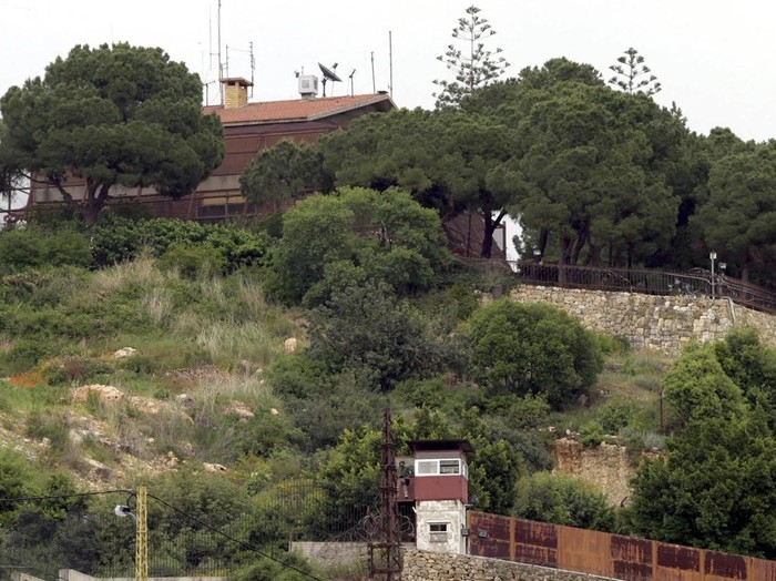 Gedung Kedubes AS di Awkar, pinggiran Beirut, Lebanon (AP Photo/File)