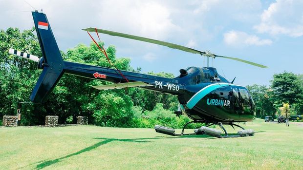 Helikopter Urban Air. Urban Air merupakan salah satu perusahaan yang melayani jasa sewa helikopter untuk liburan.