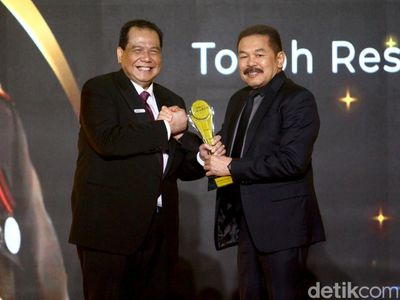 Jaksa Agung ST Burhanuddin Raih Penghargaan detikcom Awards 2023