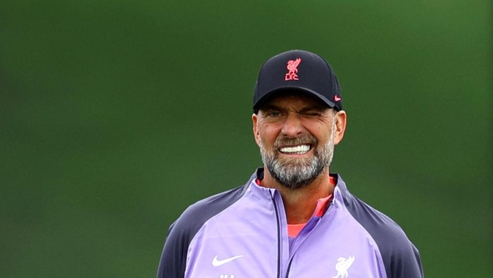 Soccer Football - Europa League - Liverpool Training - AXA Training Centre, Liverpool, Britain - September 20, 2023  Liverpool manager Jurgen Klopp during training REUTERS/Carl Recine