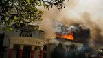 Kantor Bupati Pohuwato Dibakar Massa
