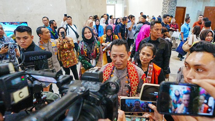 Kapolri di Bazar Kreasi Nusantara