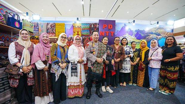 Kapolri di Bazar Kreasi Nusantara