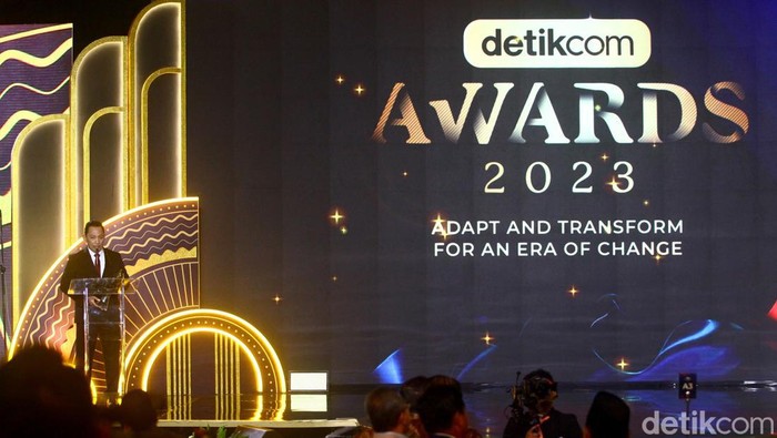 Kapolri Jenderal Lisyto Sigit Prabowo meraih detikcom Awards 2023 di Hotel Westin, Jakarta, Kamis (21/9/2023). Sigit menjadi Tokoh Transformasi Pelayanan Polri.