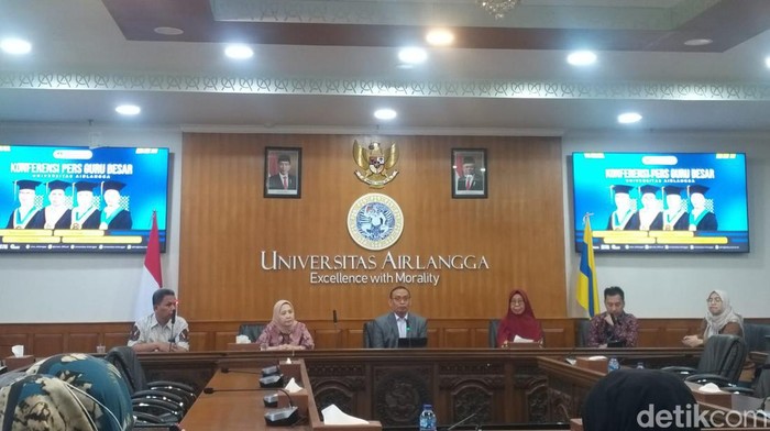 Konferensi pers pra pengukuhan guru besar di gedung rektorat kampus setempat, Rabu (20/9/2023).
