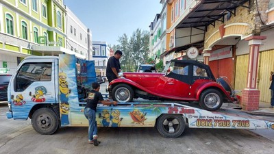 Potret Toyota Roadster hingga Jeep Hummer Andhi Pramono yang Disita KPK