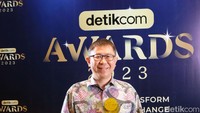 Pengguna Livin by Mandiri juga meningkat signifikan. Per akhir April 2023 aplikasi ini telah diunduh sebanyak 27 juta kali. Jumlah transaksi Bank Mandiri di periode yang sama juga mencapai 812,62 juta kali. Angka itu juga meningkat 41% dibandingkan periode yang sama tahun lalu. Melihat data-data tersebut, nampaknya aplikasi ini memang sangat pantas meraih predikasi sebagai super app paling aktif di tahun ini. 