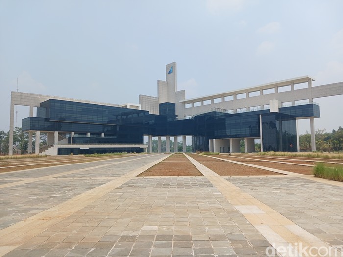 Megahnya Kampus UIII di Depok Jawa Barat Megahnya Kampus UIII di Depok Jawa Barat