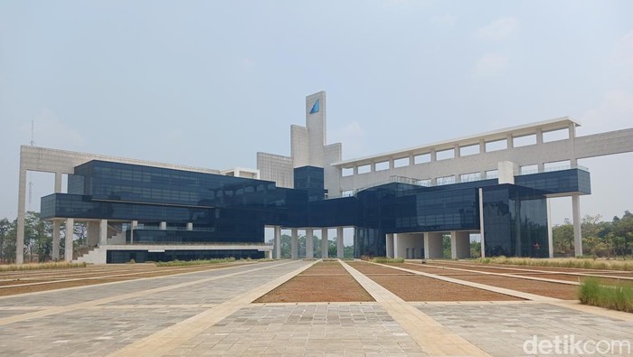 Kampus UIII di Depok, Jawa Barat