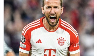 Harry Kane yang mencetak gol ke gawang MU. Masih ingat aku? mungkin begitu katanya. Foto: Twitter