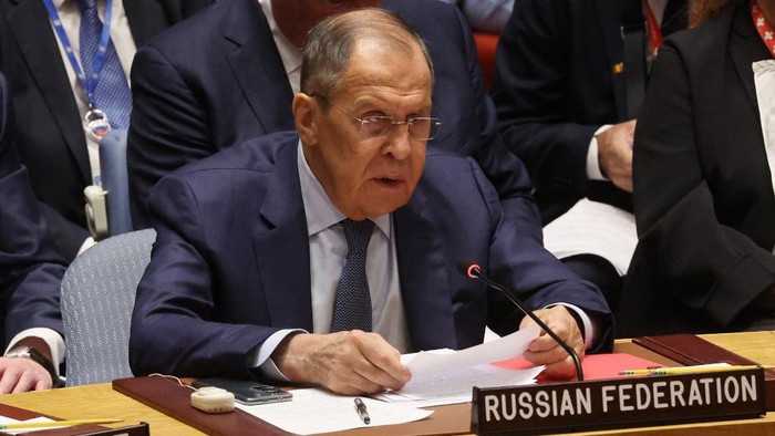 NEW YORK, NEW YORK - SEPTEMBER 20: Russian foreign minister Sergey Lavrov speaks at a U.N. Security Council meeting during the United Nations General Assembly (UNGA) on September 20, 2023 in New York City. During the meeting, President of Ukraine Volodymyr Zelensky called on the UNSC to broaden its membership and remove Russias veto power on the Security Council.   Spencer Platt/Getty Images/AFP (Photo by SPENCER PLATT / GETTY IMAGES NORTH AMERICA / Getty Images via AFP)
