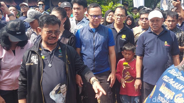 Mentan Syahrul dan Walikota Bogor Bima Arya lepas ekspor mangga gedong gincu ke Arab Saudi (Muchamad Sholihin/detikcom)
