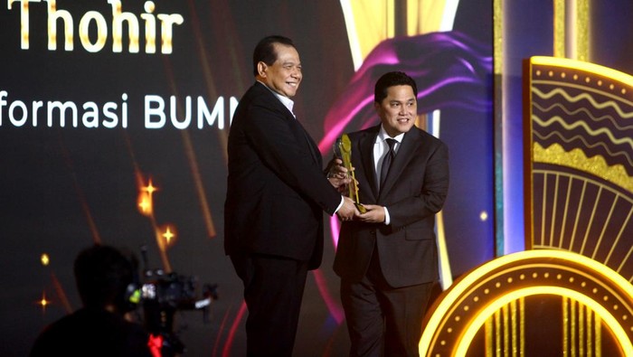 Menteri BUMN Erick Thohir mendapatkan penghargaan detikcom Awards 2023