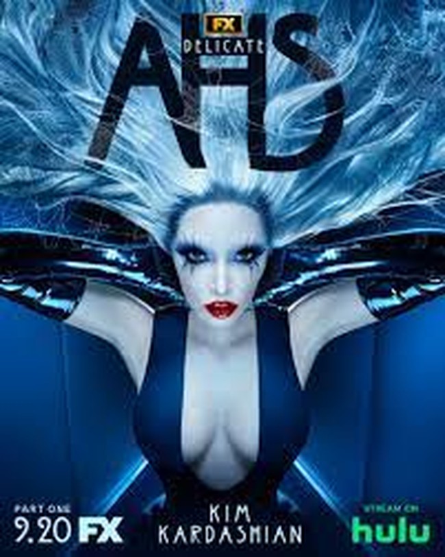 Bintang reality show Kim Kardashian menjadi bintang di serial American Horror Story. Penampilannya yang biasa glamour terlihat tidak dikenali di serial tersebut.Foto: dok. American Horror Story