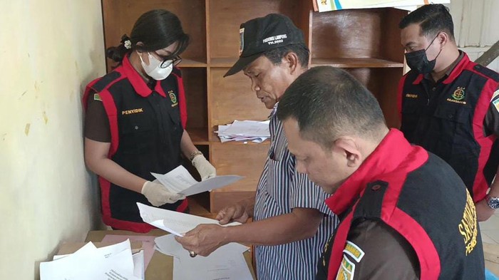 Penggeledahan terkait dugaan korupsi Samisake Kota Bengkulu.