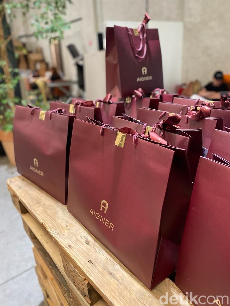 Persiapan Aigner di Milan Fashion Week