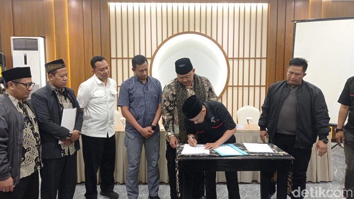 Promotor konser Dewa 19 di Tasikmalaya menegaskan acara tersebut tetap digelar sesuai rencana.