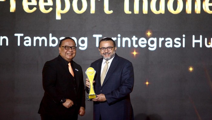 PT Freeport Indonesia mendapatkan penghargaan detikcom Awards 2023