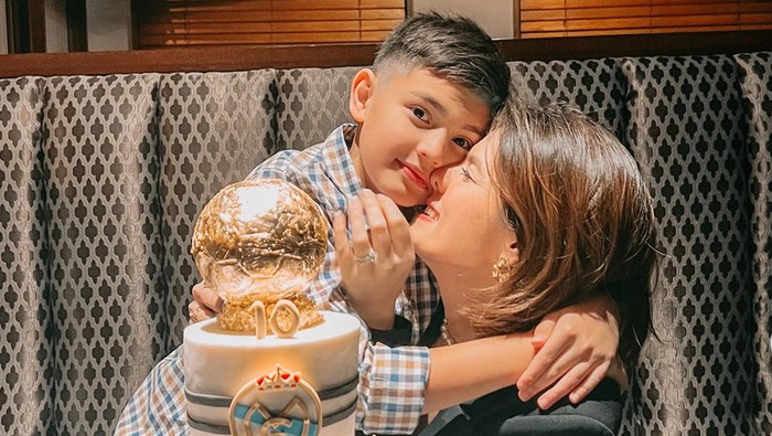 Quenzino dan Carissa Putri