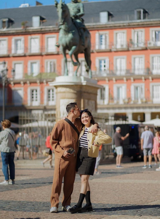 Hanya liburan berdua bak sedang kembali berbulan madu, tak sedikit netizen yang juga mendoakan agar keduanya kembali memiliki anak. Foto: Instagram/@raffinagita1717