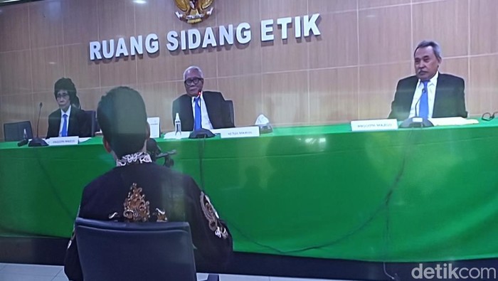 Sidang Putusan Etik Chat Johanis Tanak