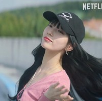 Netflix baru saja menayangkan trailer drama Korea Doona, yang dibintangi Suzy. Penampilannya sontak menjadi perbincangan para penggemar.Foto: dok. Netflix