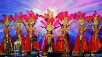 Sebanyak 10 penari tampil untuk memeriahkan detikcom Awards 2023.  