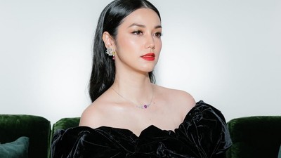 Foto: Velove Vexia Anggun Bergaun Hitam di Acara Piaget Bareng Hwang In Yeop