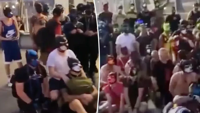 Diperkirakan ada 1.000 orang yang merasa dirinya anjing dan berkumpul di Berlin, Jerman. Mereka saling melolong dan menggonggong.
