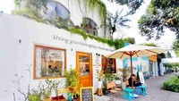 Saat mampir ke The Lo-Co Coffee, kamu akan merasakan atmosfer seperti pulang ke rumah. Kafe ini juga punya keunggulan dengan konsepnya yang eco-friendly lho! Foto: Vinpearl