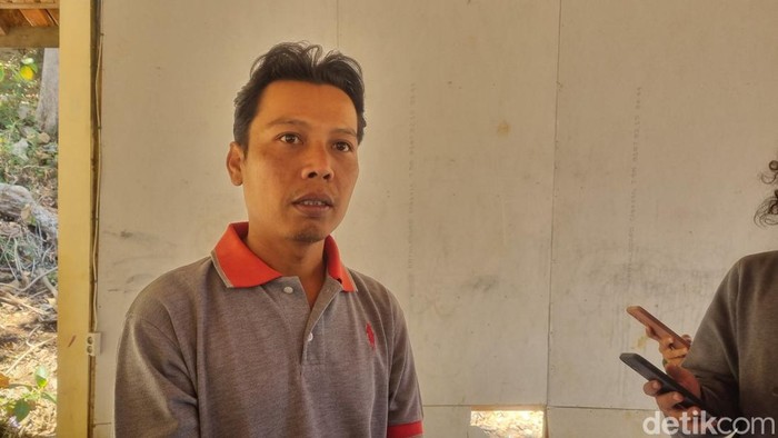 Ayah NAA bocah yang meninggal diduga keracunan makanan di Girisubo, Gunungkidul, Beni Al Englan saat ditemui Jumat (22/9/2023).