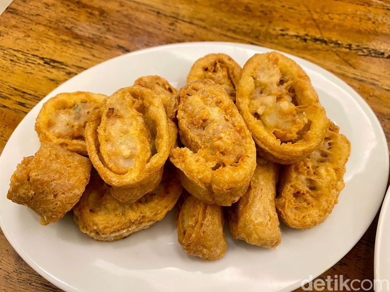 Bakmi Salemba 43 : Renyah Gurih Fuyunghai dan Lumpia Shanghai Klasik
