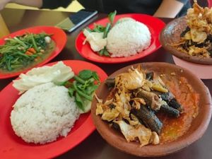 7 Rekomendasi Warung Belut di Surabaya yang Bikin Nagih