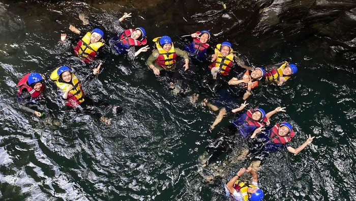 Body Rafting di Curug Naga