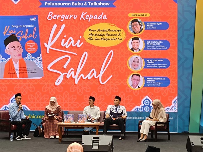 Buku Berguru Kepada Kiai Sahal