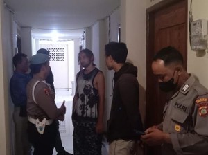 Polisi Ciduk Bule Rusia yang Ngamuk-Rusak Kamar Kos di Jimbaran