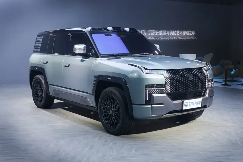 BYD YangWang U8