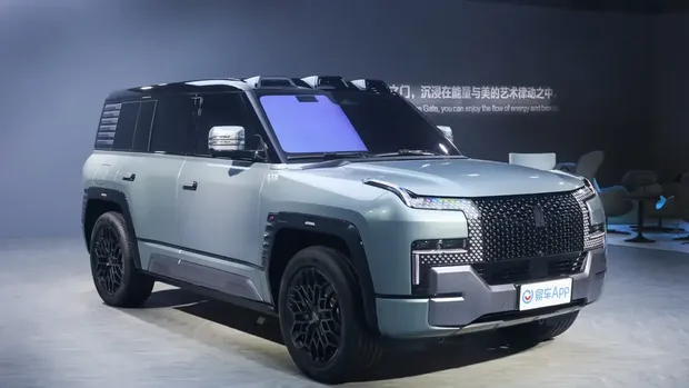 BYD YangWang U8