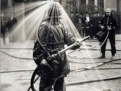 Foto Jadul Ini Punya Cerita Mengejutkan