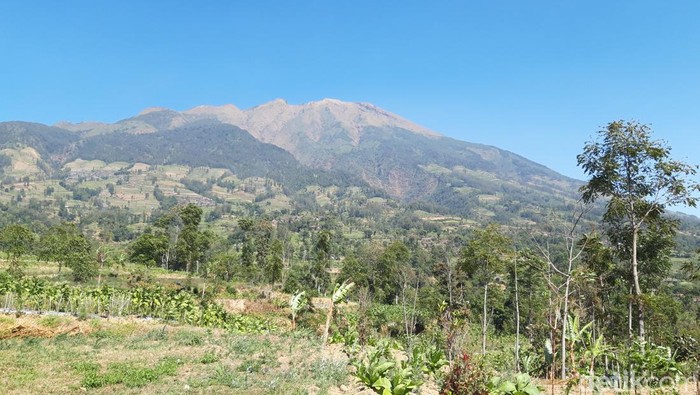 Gunung Merbabu.