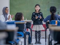 12 Contoh Pidato Perpisahan Kelas 6 SD Singkat dan Mengharukan